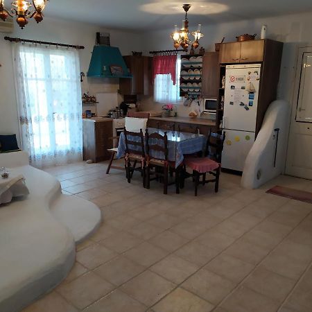 מסטיכרי Traditional House Marivilla מראה חיצוני תמונה